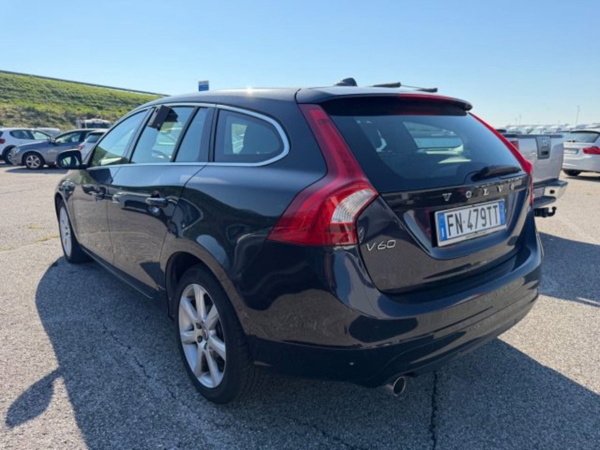 Volvo V60 D3 Geartronic Business (6)