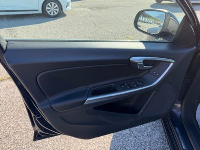 Volvo V60 D3 Geartronic Business (7)