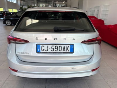 Skoda Octavia 2.0 TDI EVO SCR 150 CV DSG Executive (5)