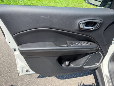 Jeep Compass 1.3 T4 240CV PHEV AT6 4xe S (8)