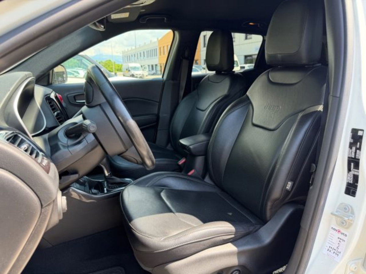 Jeep Compass 1.3 T4 240CV PHEV AT6 4xe S (9)