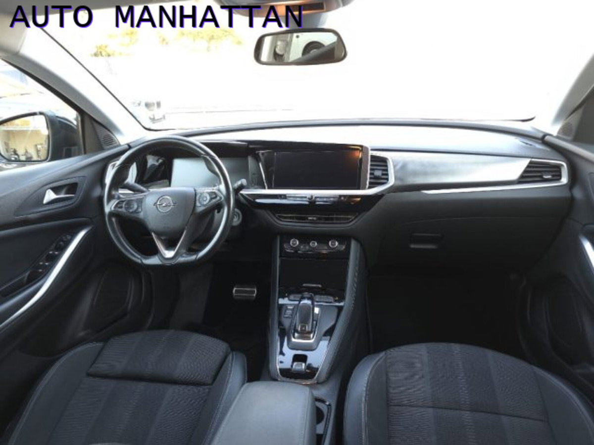Opel Grandland 1.5 diesel Ecotec aut. Business Elegance (13)