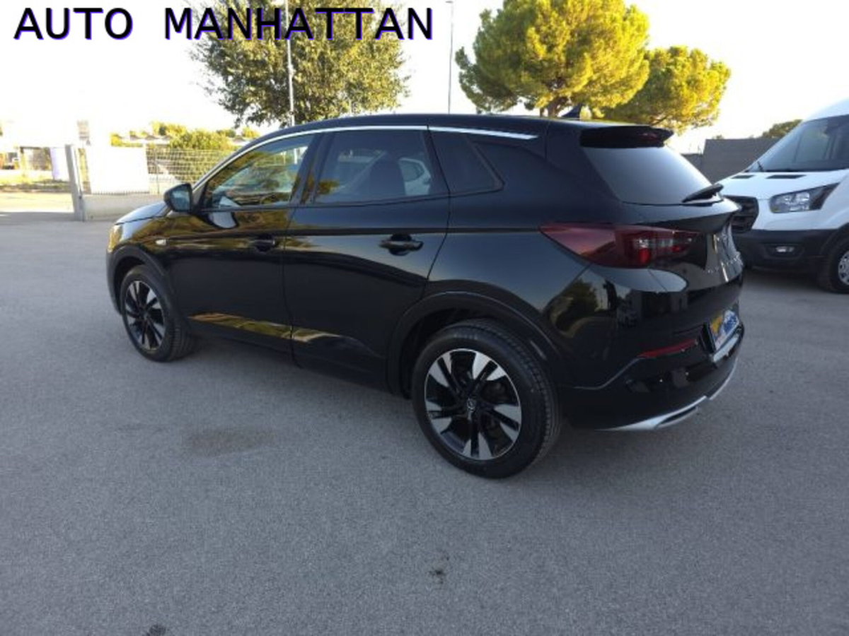 Opel Grandland 1.5 diesel Ecotec aut. Business Elegance (4)