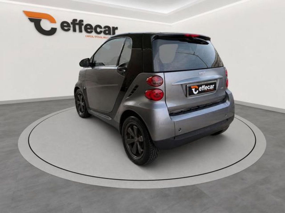 smart Fortwo 1000 52 kW MHD coupé passion (4)