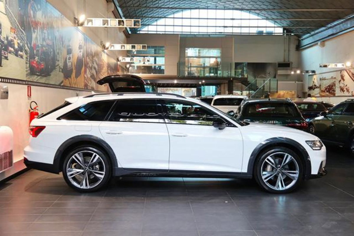 Audi A6 Allroad 45 TDI 3.0 quattro S tronic Evolution (2)
