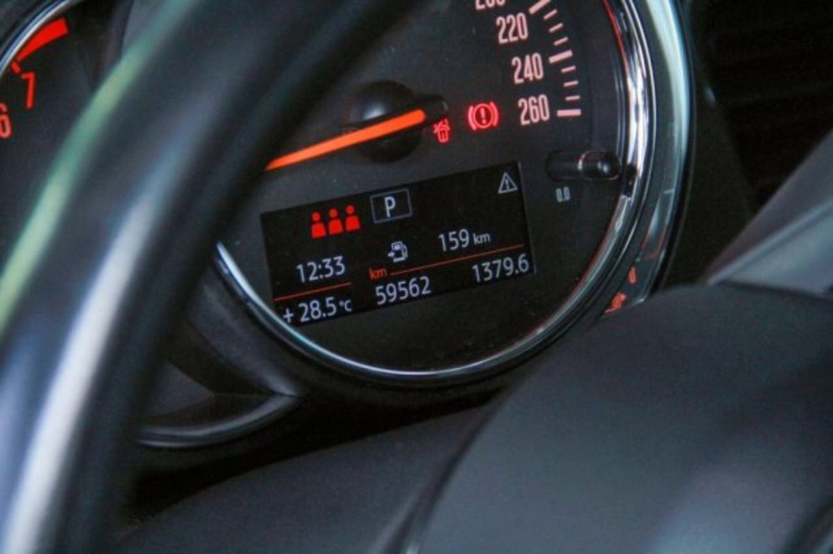 MINI Mini 1.5 Cooper 5 porte (13)