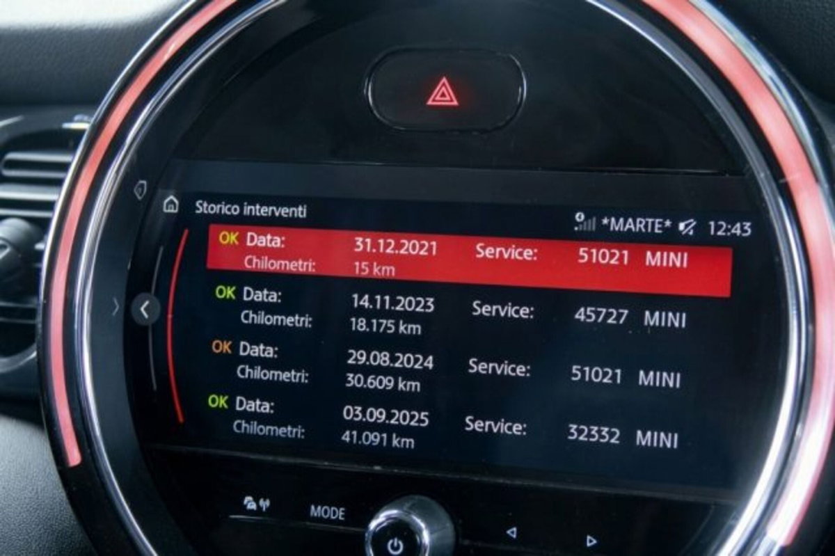 MINI Mini 1.5 Cooper 5 porte (9)
