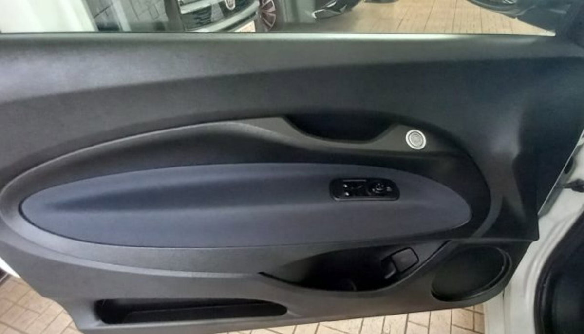 Fiat 500e Icon Berlina 42 kWh (10)
