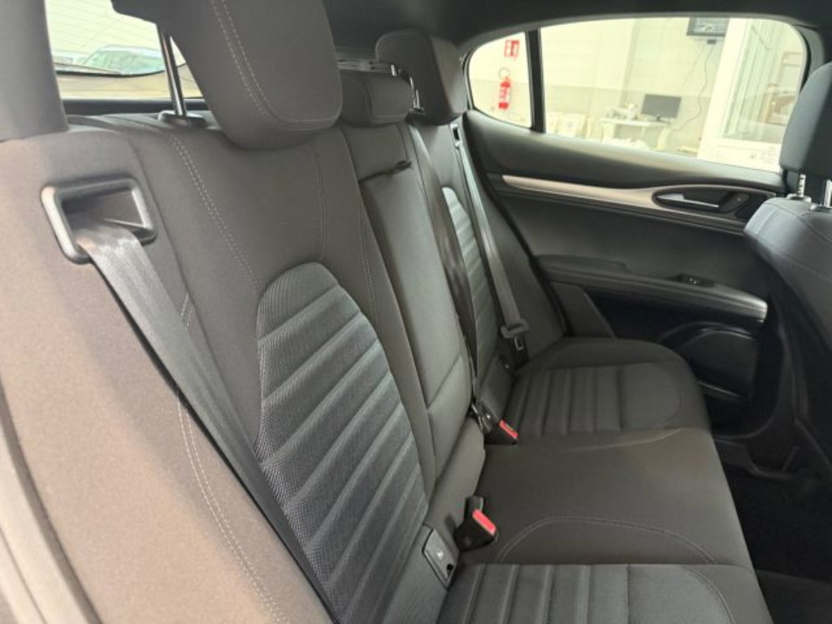 Alfa Romeo Stelvio Stelvio 2.2 Turbodiesel 160 CV AT8 RWD Sprint (13)