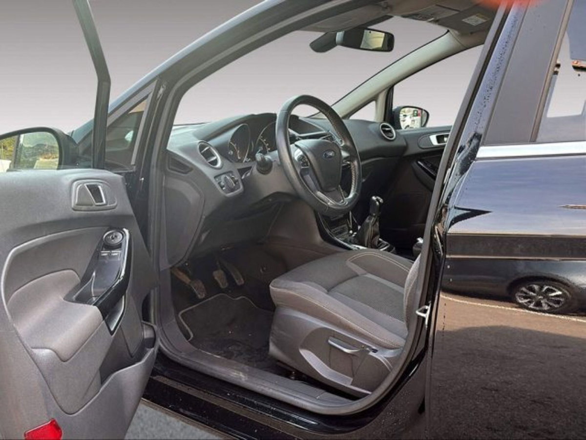 Ford Fiesta 1.0 EcoBoost 100CV 5 porte Titanium (5)