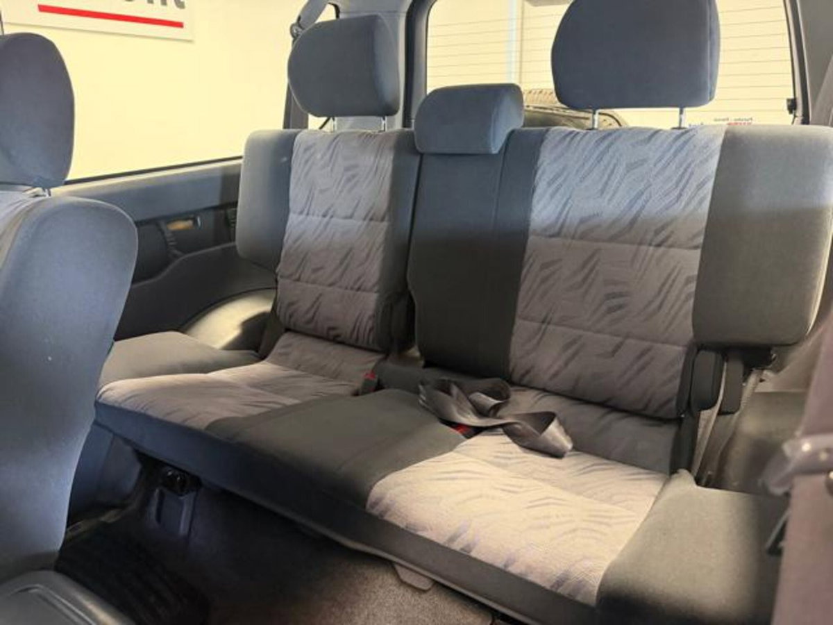 Toyota Land Cruiser Tdi D-4D cat 3 porte KDJ90 GX (9)