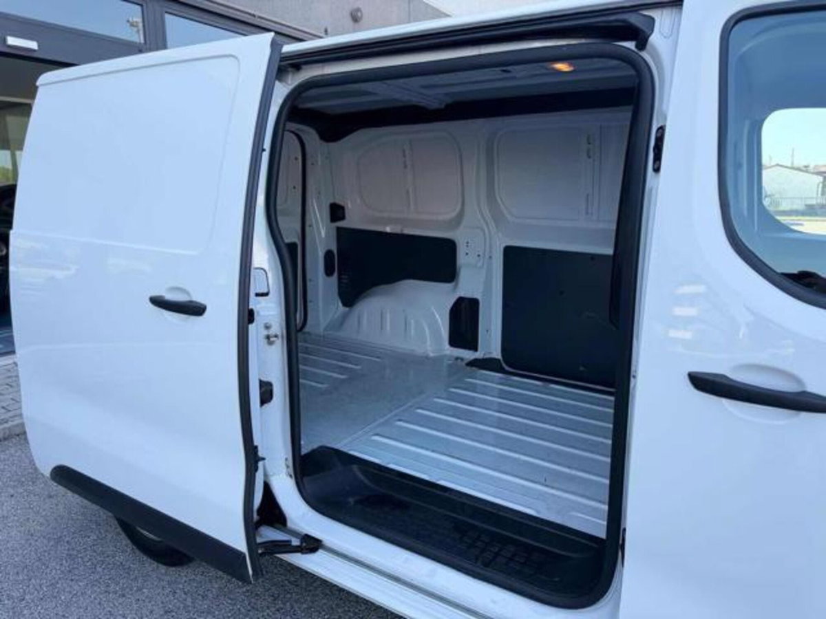 Opel Vivaro Furgone 2.0 Diesel 145CV S&S AT8 PL-TN M Furgone Enjoy (16)