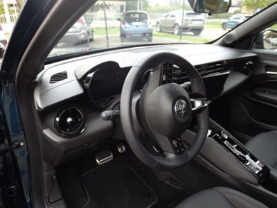 Alfa Romeo Junior 1.2 ibrida 145cv edct6 (19)