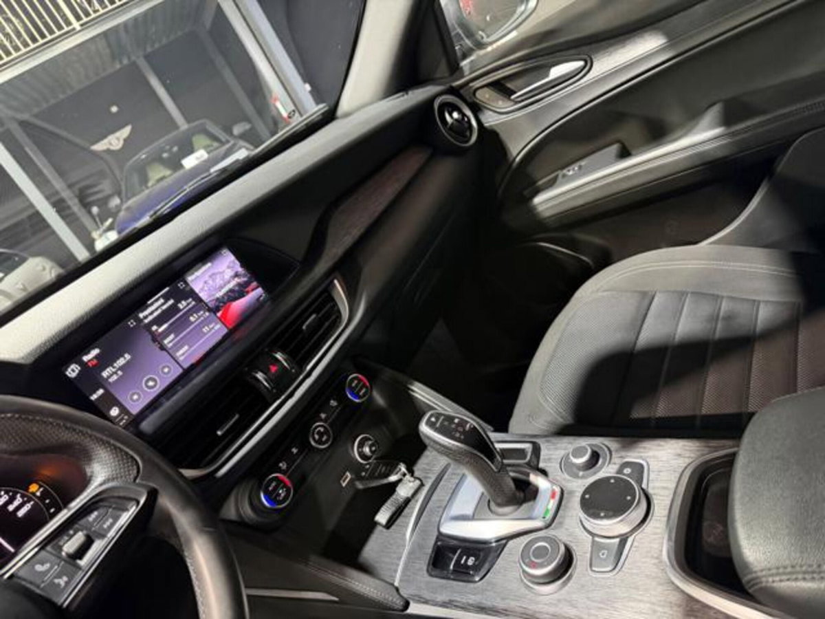 Alfa Romeo Stelvio Stelvio 2.2 Turbodiesel 160 CV AT8 RWD Sprint (14)