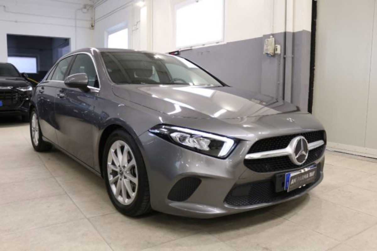 Mercedes-Benz Classe A Sedan 180 Automatic 4p. Sport