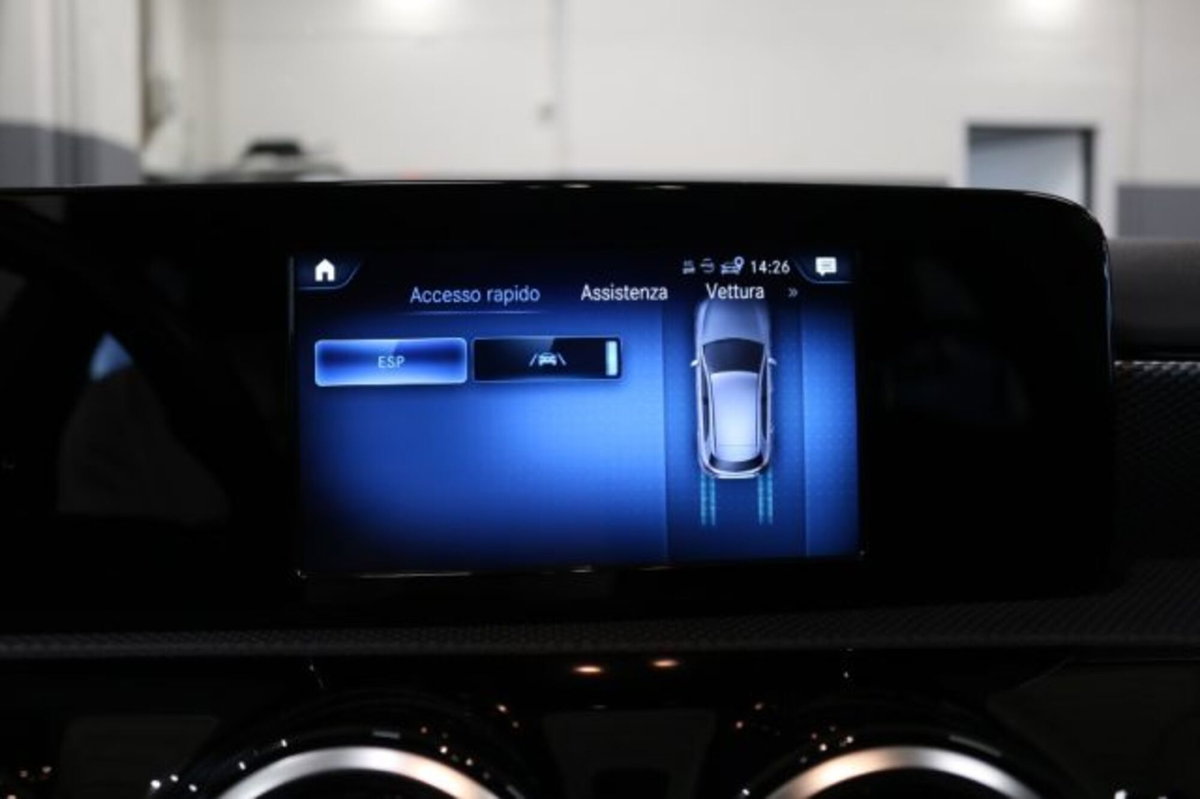 Mercedes-Benz Classe A Sedan 180 Automatic 4p. Sport (14)