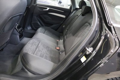 Audi A6 Avant 40 2.0 TDI quattro ultra S tronic Business (11)