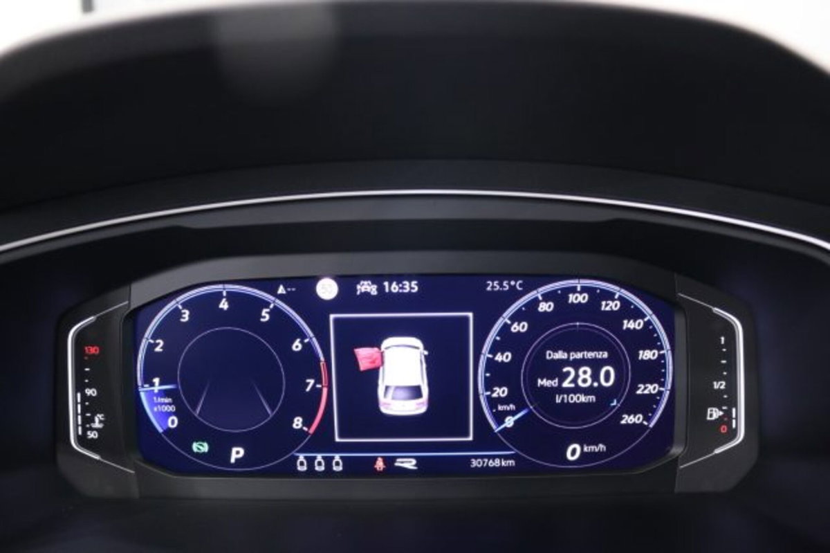 Volkswagen Tiguan 1.5 TSI 150 CV DSG ACT R-Line (13)