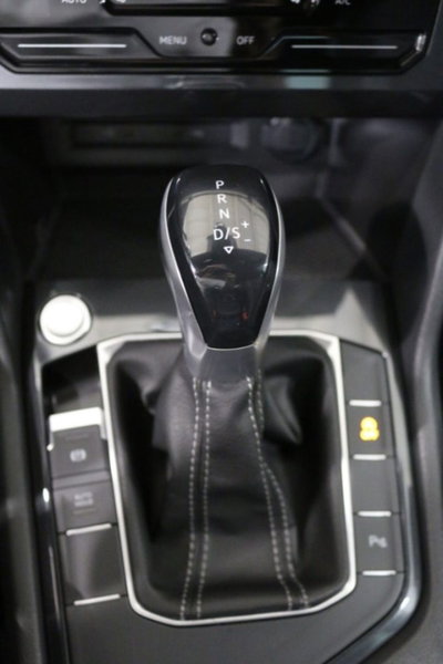 Volkswagen Tiguan 1.5 TSI 150 CV DSG ACT R-Line (18)