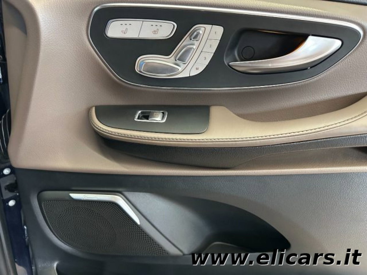 Mercedes-Benz Classe V Extralong 300 d Exclusive 4matic auto (13)