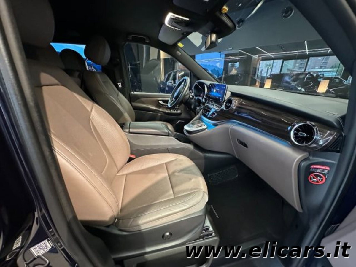 Mercedes-Benz Classe V Extralong 300 d Exclusive 4matic auto (14)