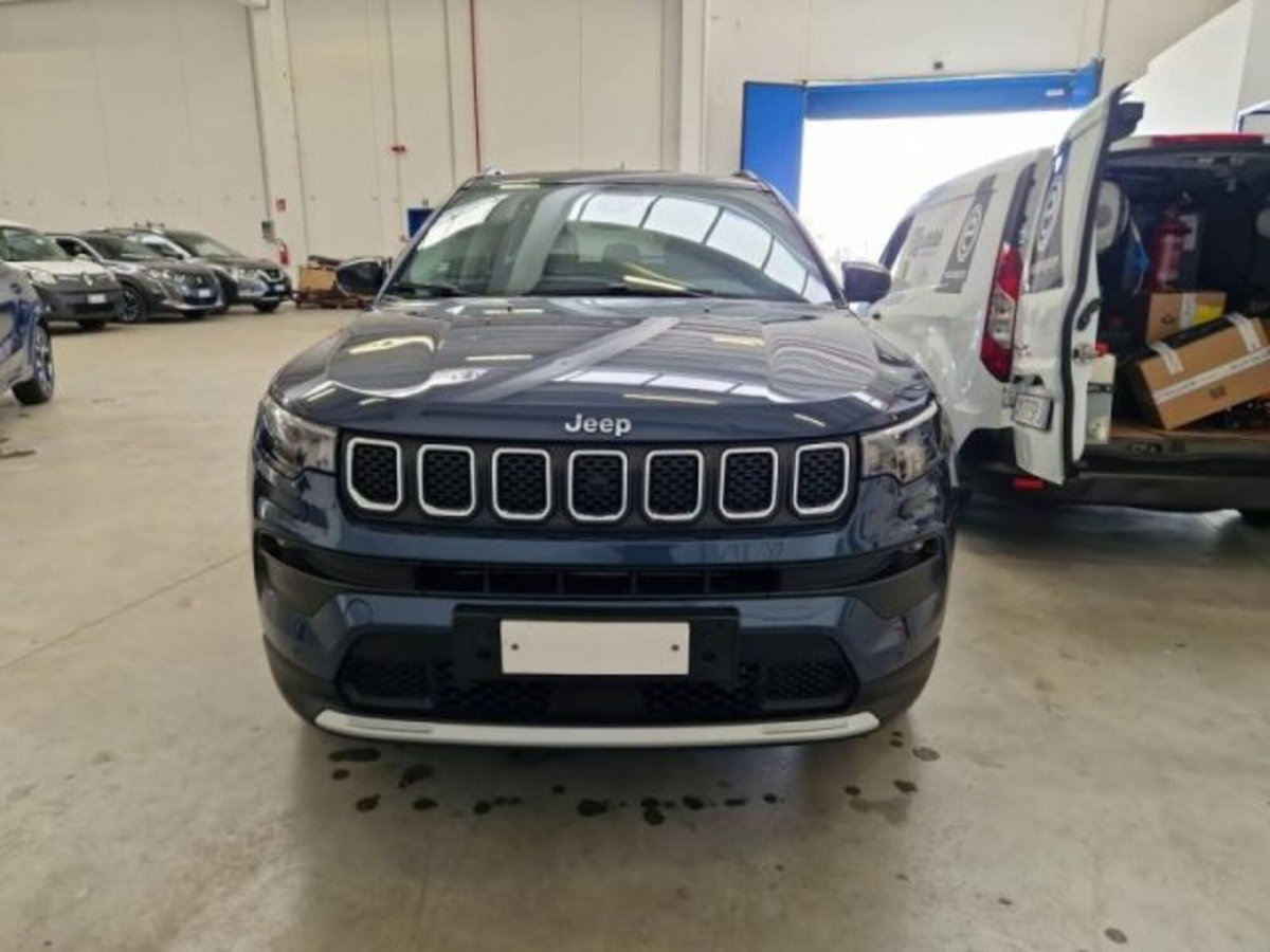 Jeep Compass 1.3 T4 190CV PHEV AT6 4xe Business Plus (5)