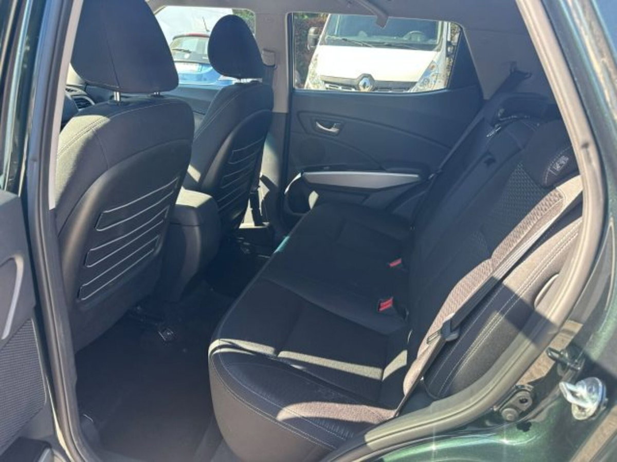 Ssangyong Tivoli 1.6 2WD Go (6)