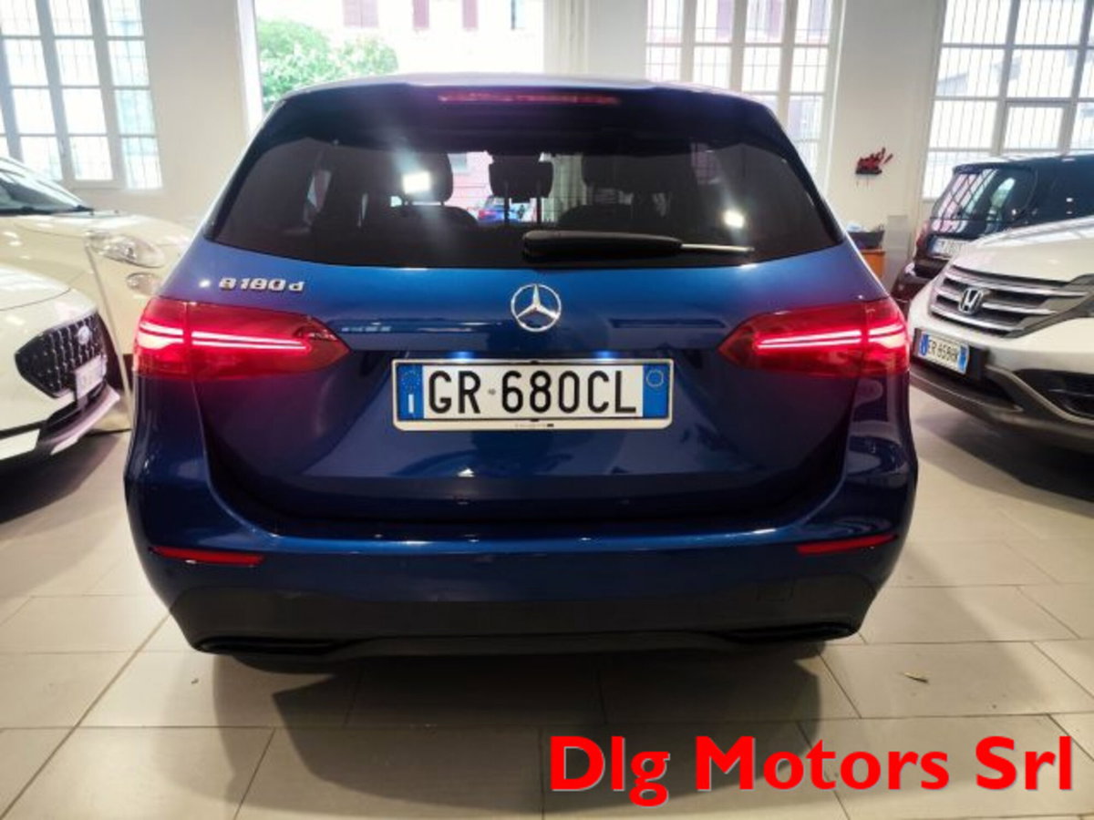 Mercedes-Benz Classe B 180 d AMG Line Premium Plus auto (5)