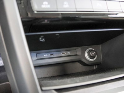 Volkswagen Touran 1.5 tsi Edition 150cv (20)