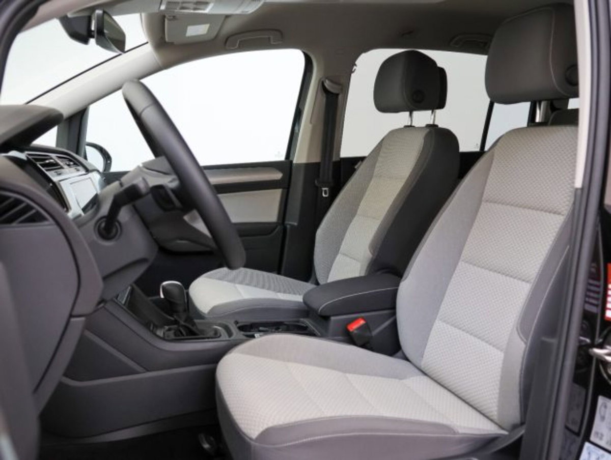 Volkswagen Touran 1.5 tsi Edition 150cv (8)