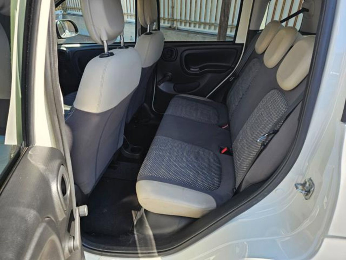 Fiat Panda 1.3 MJT 80 CV S&S 4x4 (12)