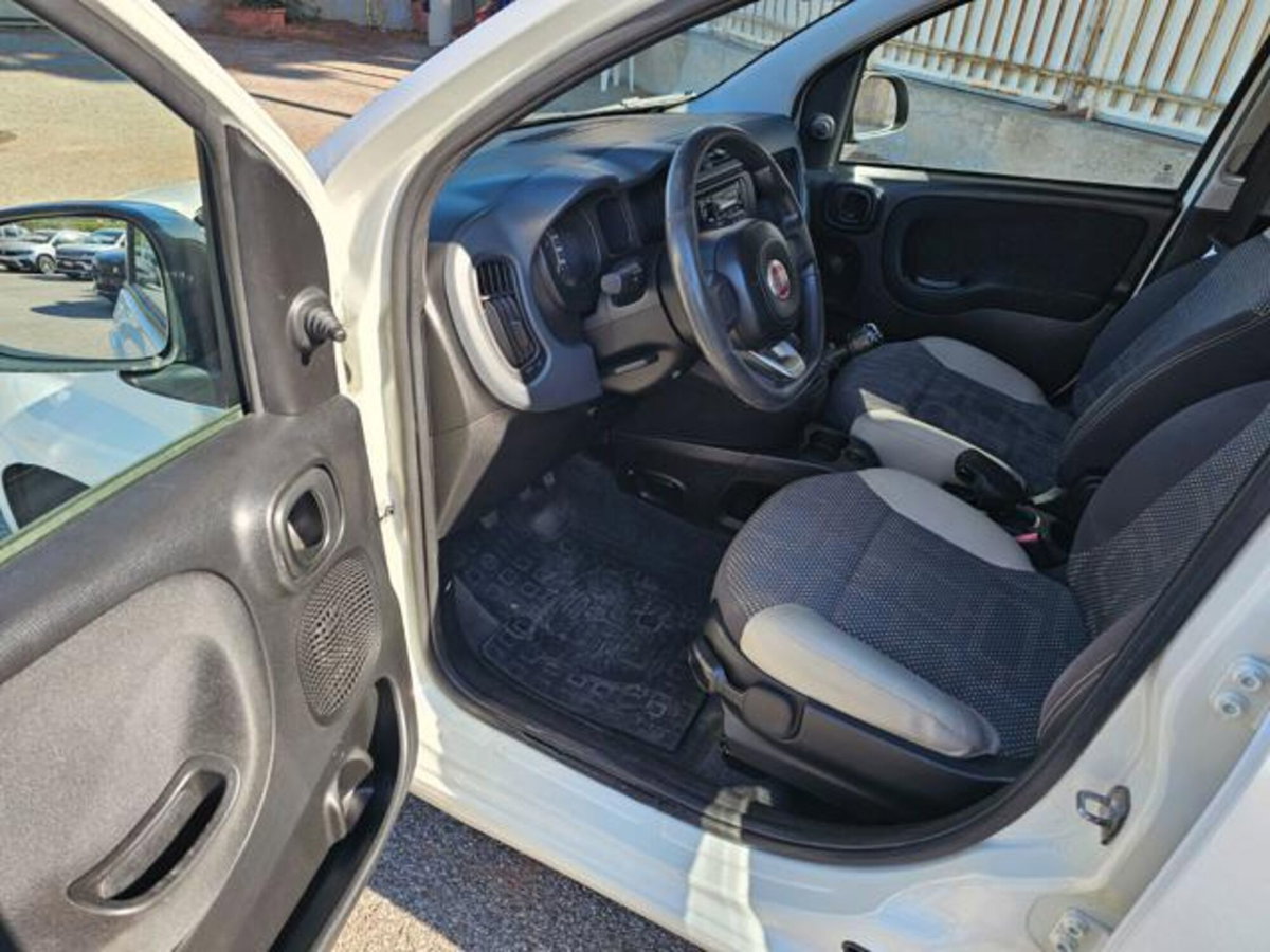 Fiat Panda 1.3 MJT 80 CV S&S 4x4 (13)