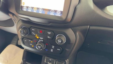 Jeep Renegade 1.6 Mjt 130 CV Limited (13)