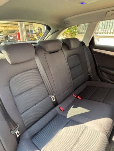 Audi A4 Avant 2.0 TDI 177CV Advanced (9)