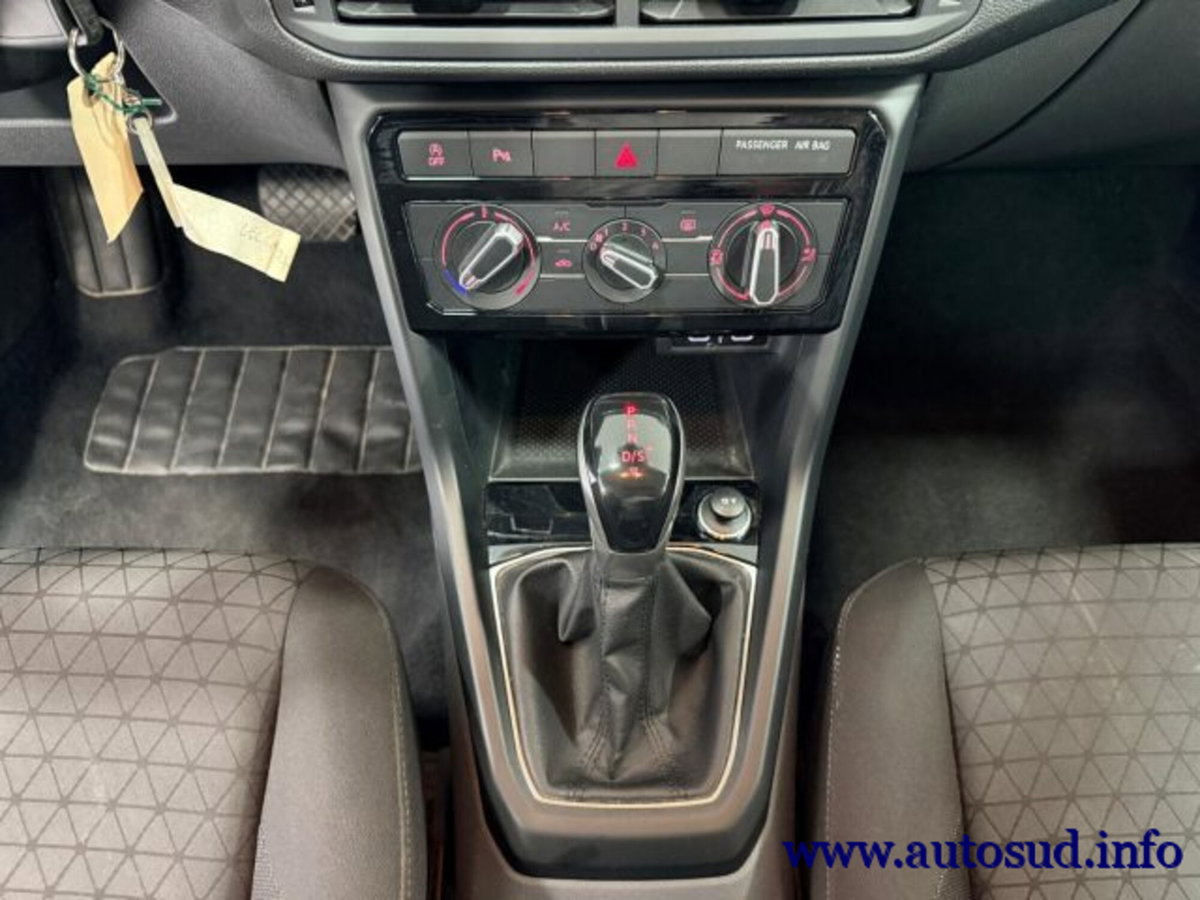 Volkswagen T-Cross 1.0 TSI 110 CV DSG Style (14)