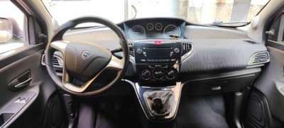Lancia Ypsilon 1.2 69 CV 5 porte Elefantino (6)