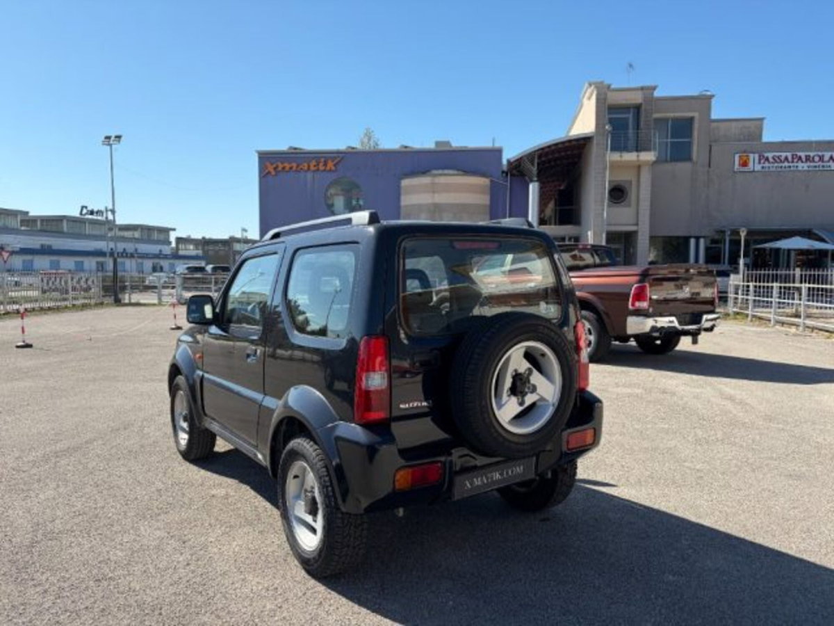 Suzuki Jimny 1.3i 16V cat 4WD JLX (5)