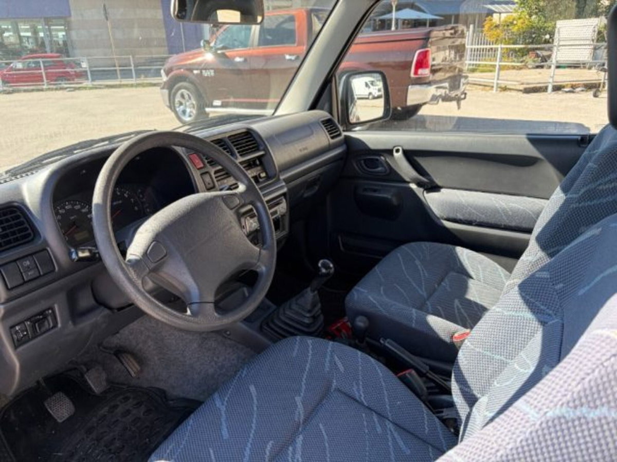 Suzuki Jimny 1.3i 16V cat 4WD JLX (7)