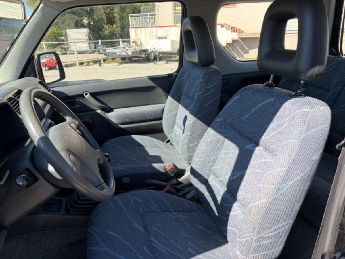 Suzuki Jimny 1.3i 16V cat 4WD JLX (8)