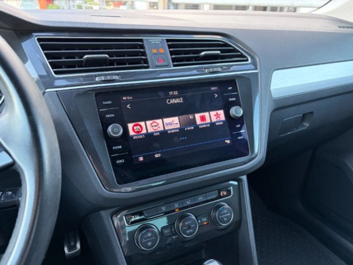 Volkswagen Tiguan 2.0 tdi R-Line 150cv dsg (11)