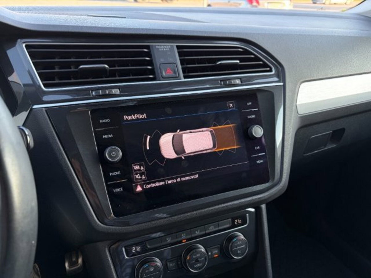 Volkswagen Tiguan 2.0 tdi R-Line 150cv dsg (12)
