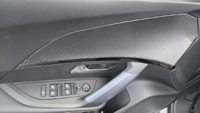 Peugeot 2008 PureTech 100 S&S Allure Navi Pack (10)