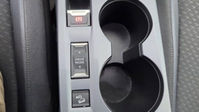 Peugeot 2008 PureTech 100 S&S Allure Navi Pack (19)