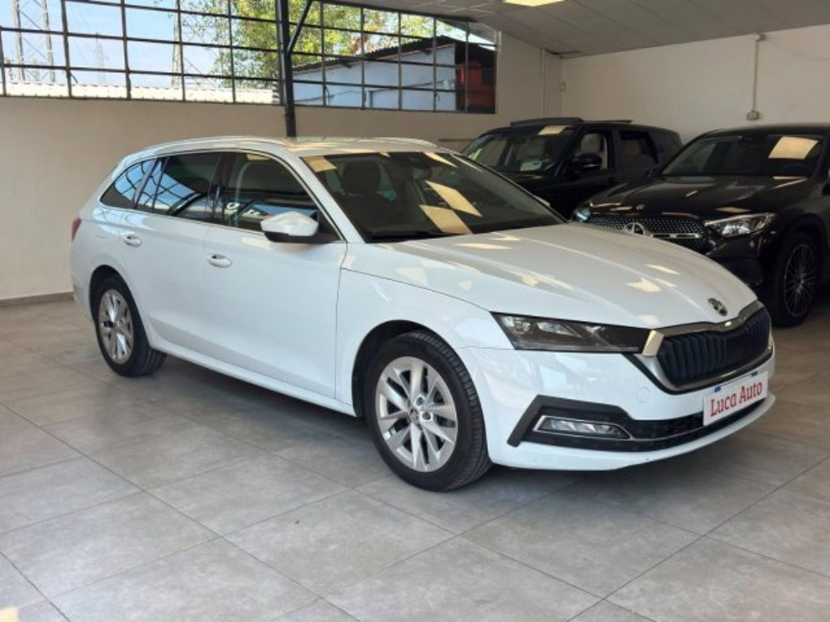 Skoda Octavia Station Wagon 2.0 TDI EVO SCR DSG Wagon Sportline (3)