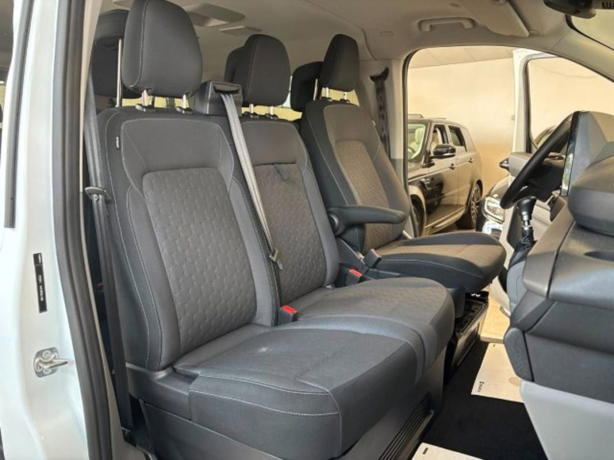 Ford Tourneo Custom 320 2.0 EcoBlue 150CV PC Titanium (12)