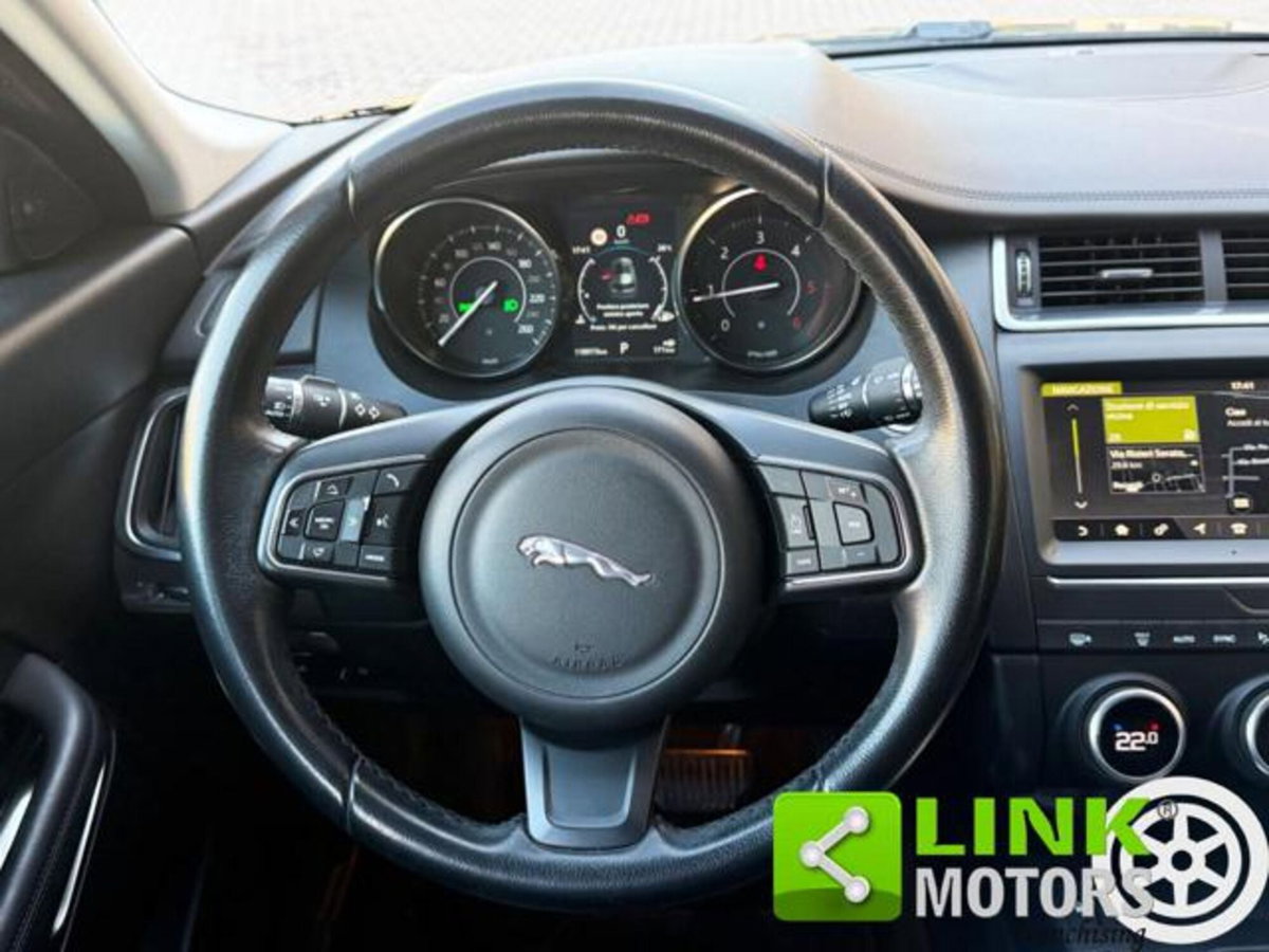 Jaguar E-Pace 2.0D 150 CV AWD aut. R-Dynamic S (12)