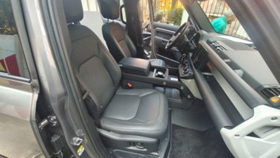 Land Rover Defender 110 2.0 si4 phev X-Dynamic SE awd 300cv auto (11)