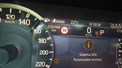 Land Rover Defender 110 2.0 si4 phev X-Dynamic SE awd 300cv auto (14)