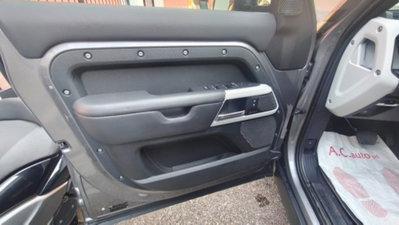Land Rover Defender 110 2.0 si4 phev X-Dynamic SE awd 300cv auto (7)