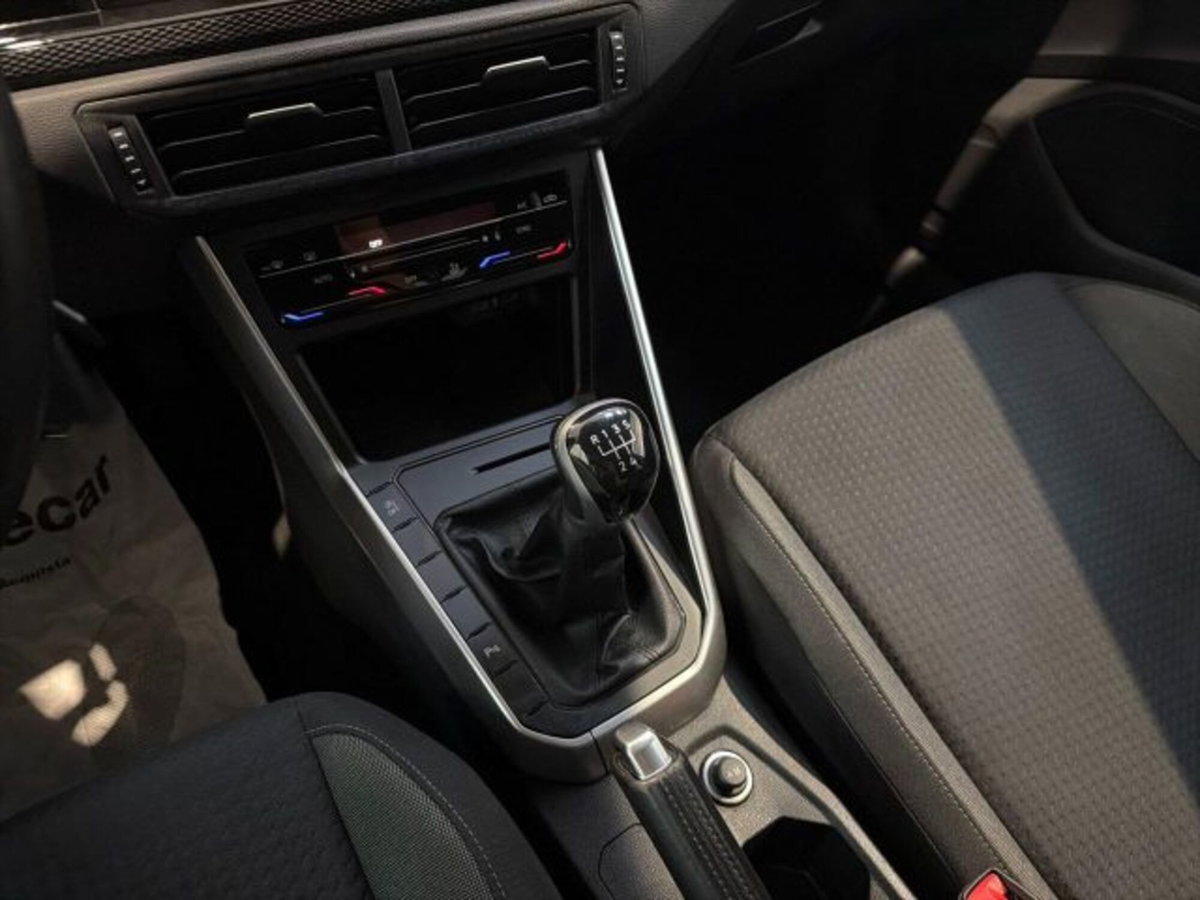 Volkswagen Polo 1.0 tsi R-Line 95cv (11)